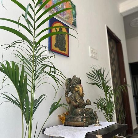 Ananta Residency Hotel Risikés Kültér fotó
