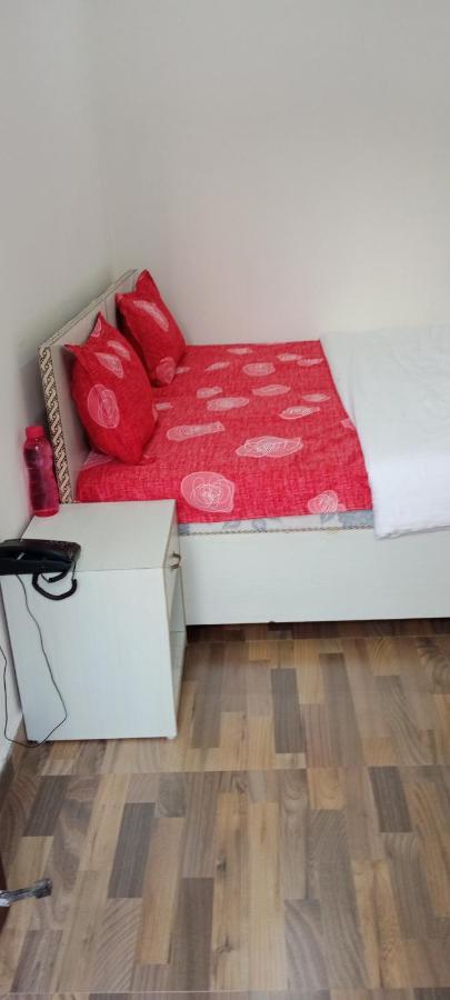 Ananta Residency Hotel Risikés Kültér fotó