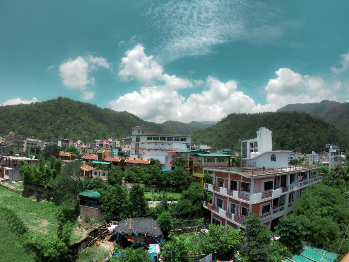 Ananta Residency Hotel Risikés Kültér fotó