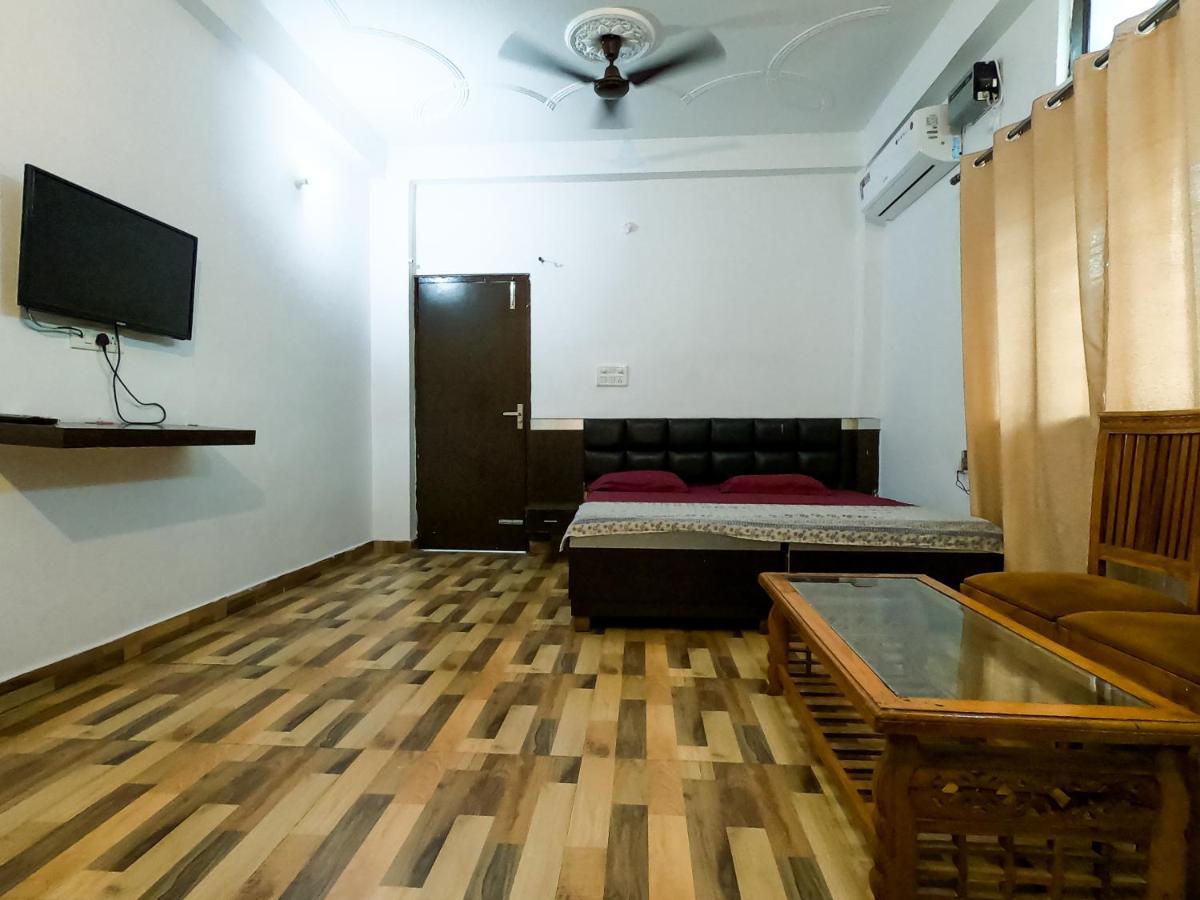 Ananta Residency Hotel Risikés Kültér fotó
