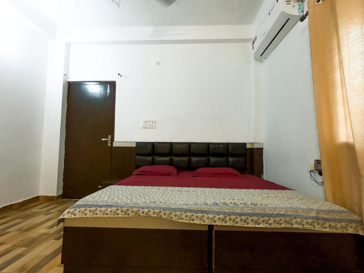 Ananta Residency Hotel Risikés Kültér fotó