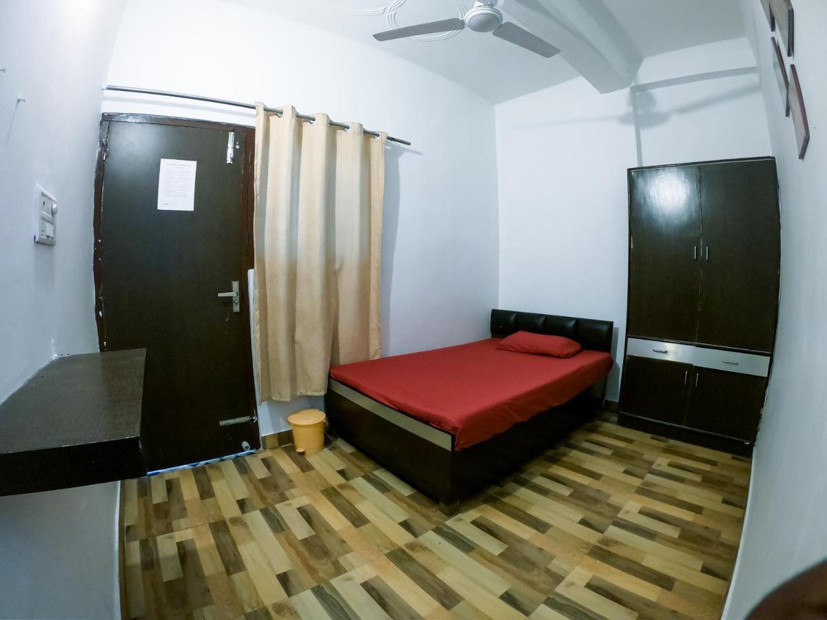 Ananta Residency Hotel Risikés Kültér fotó