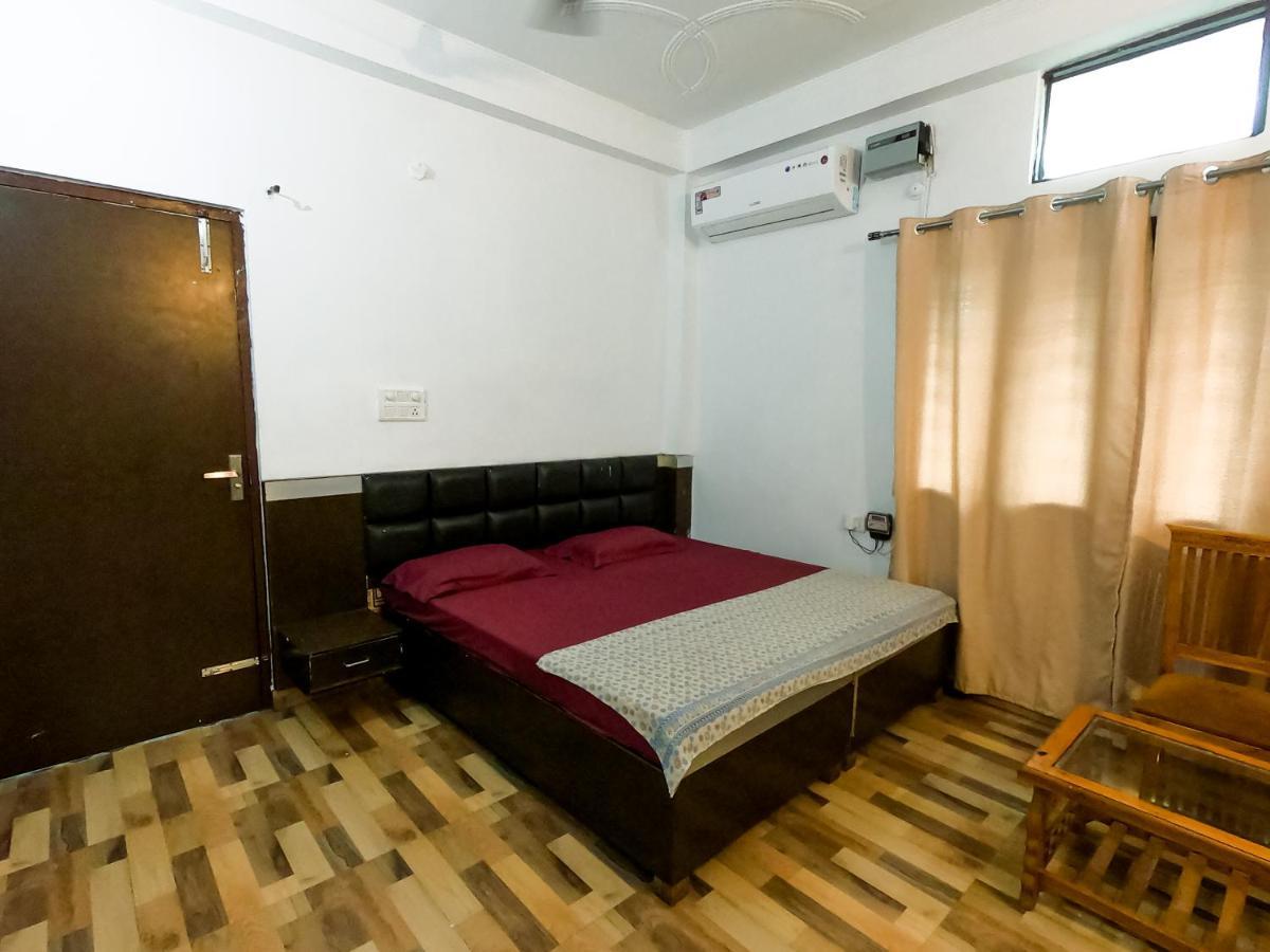 Ananta Residency Hotel Risikés Kültér fotó