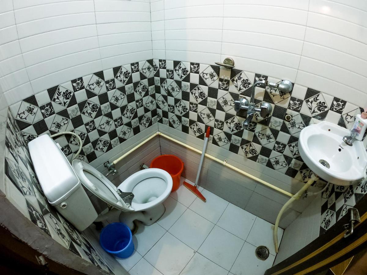 Ananta Residency Hotel Risikés Kültér fotó