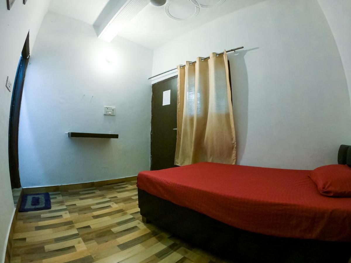 Ananta Residency Hotel Risikés Kültér fotó