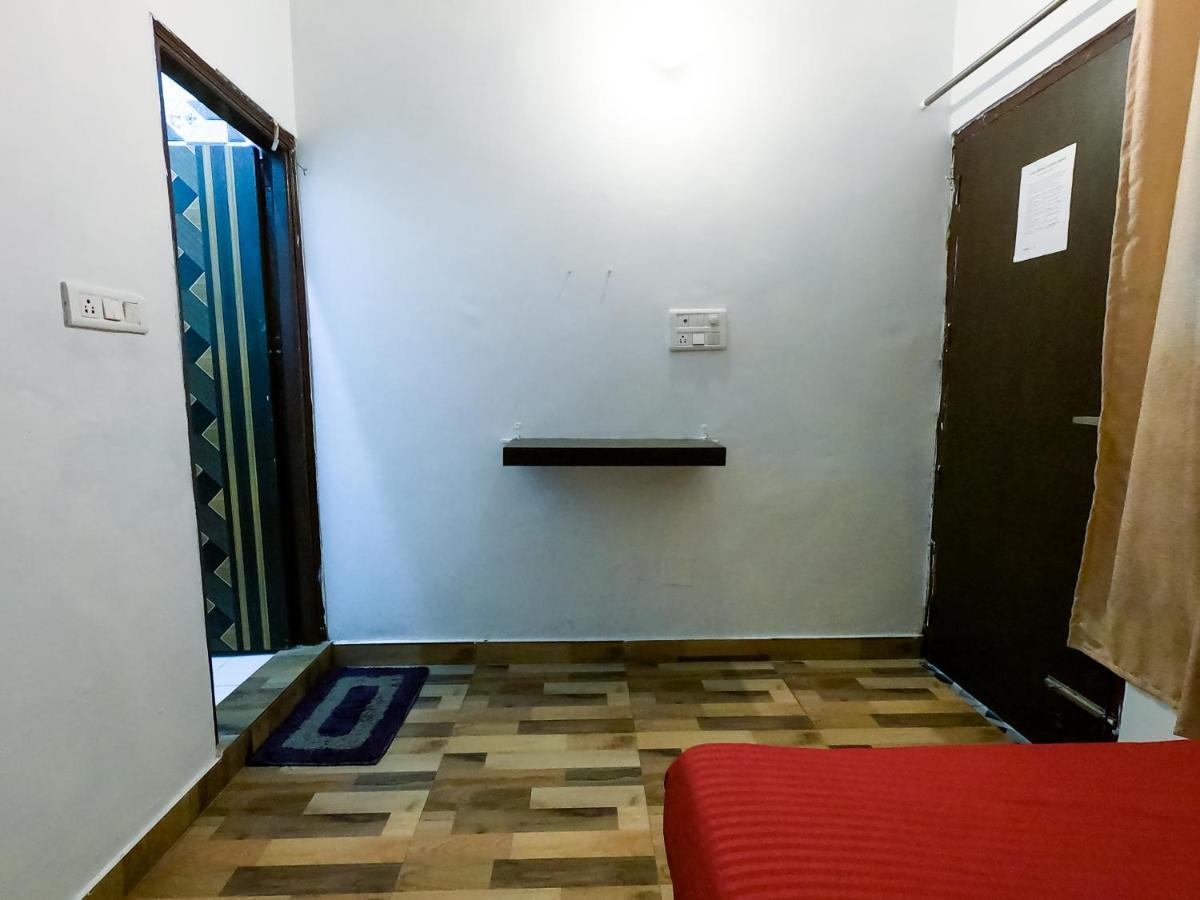 Ananta Residency Hotel Risikés Kültér fotó